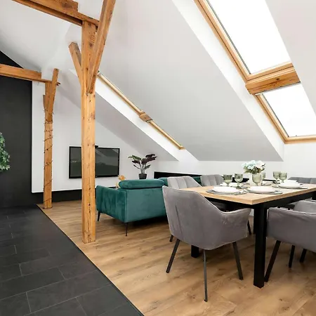 Przestronny W Tychach Dla Rodzin By Renters