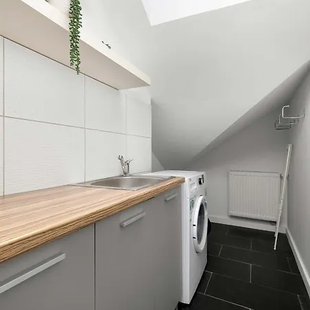 Przestronny W Tychach Dla Rodzin By Renters Lägenhet *