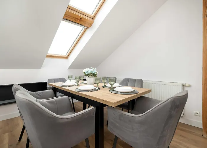 Apartmán Przestronny W Tychach Dla Rodzin By Renters Tychy